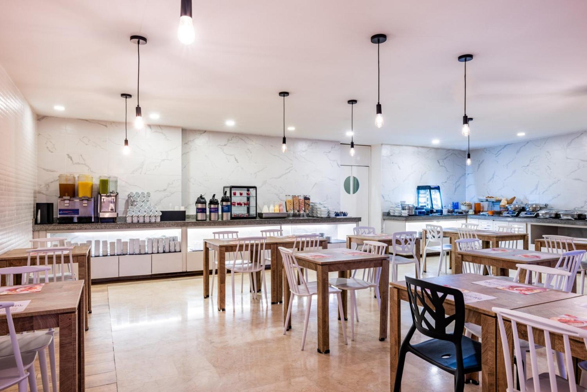 Holiday Inn Express - Cartagena Bocagrande By Ihg מראה חיצוני תמונה